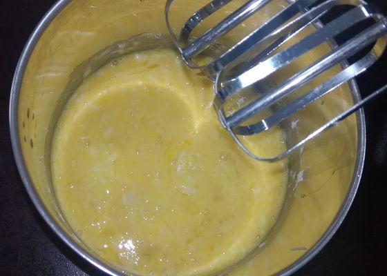 Poniard CP617 Emulsionador de bolos com vida útil prolongada, contas de cera amarelas claras e sabor gorduroso neutro para padaria